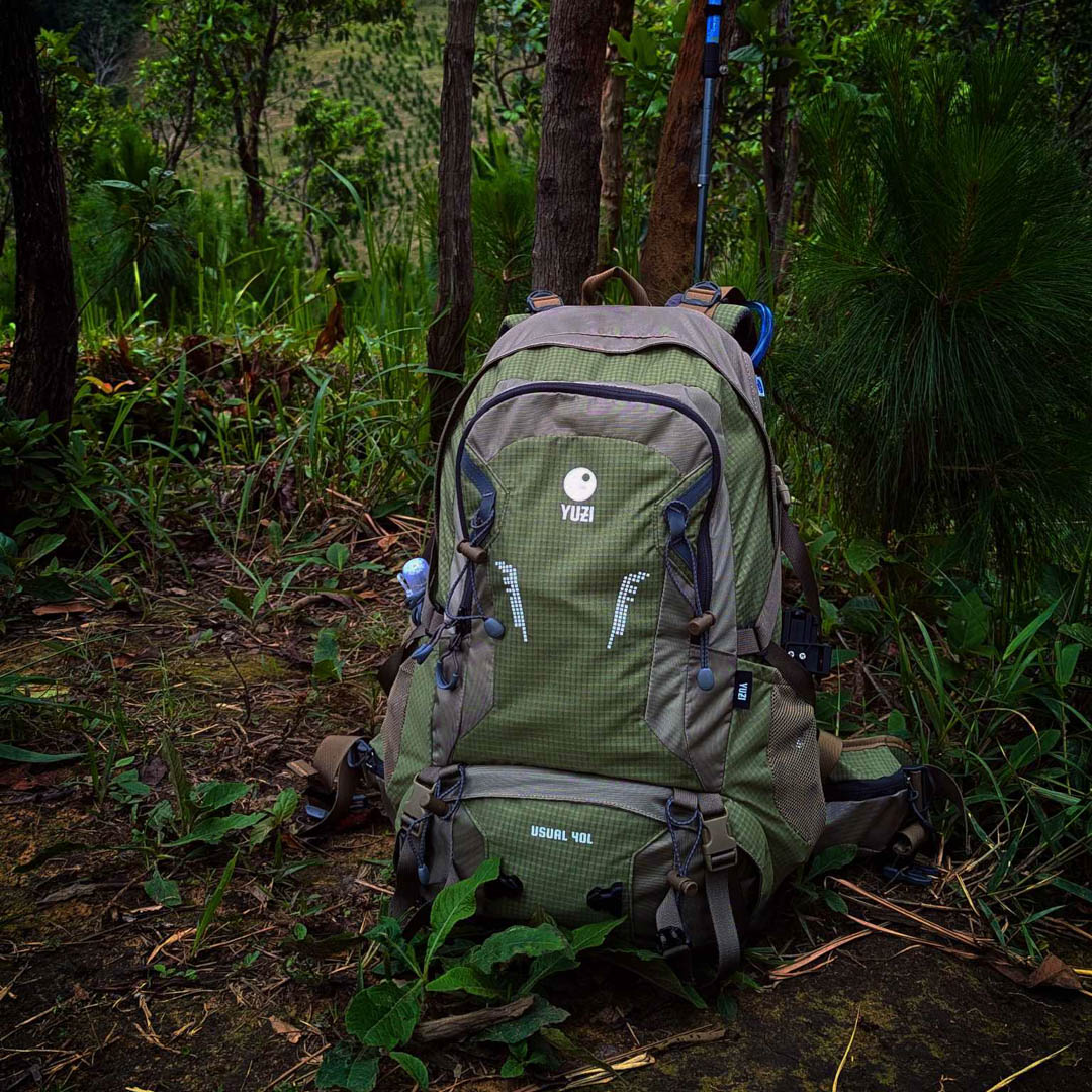 Leo núi cần mang theo gì - khi đi book tour